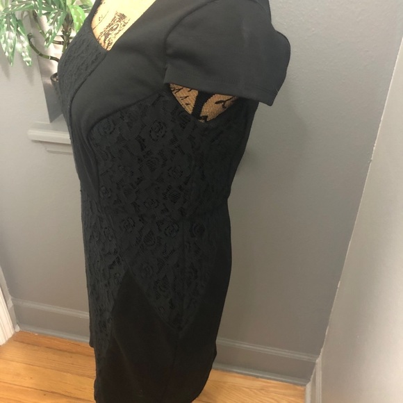 The Limited black sheath lace panel sheath dress💕 - Picture 3 of 6